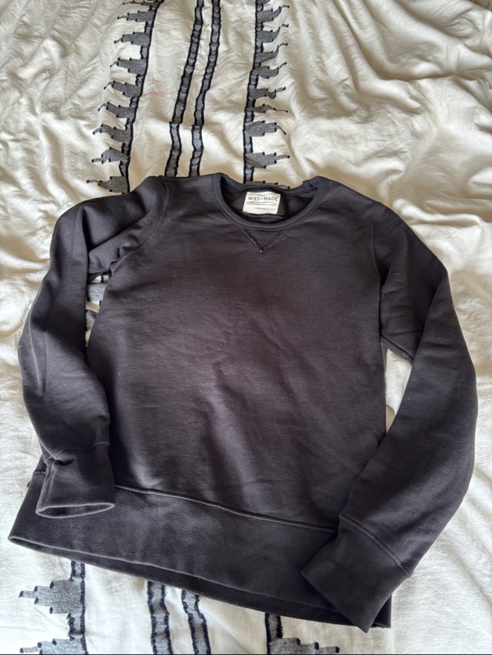 Wies Made Black Crewneck Sweatshirt – Women's Classic Pullover